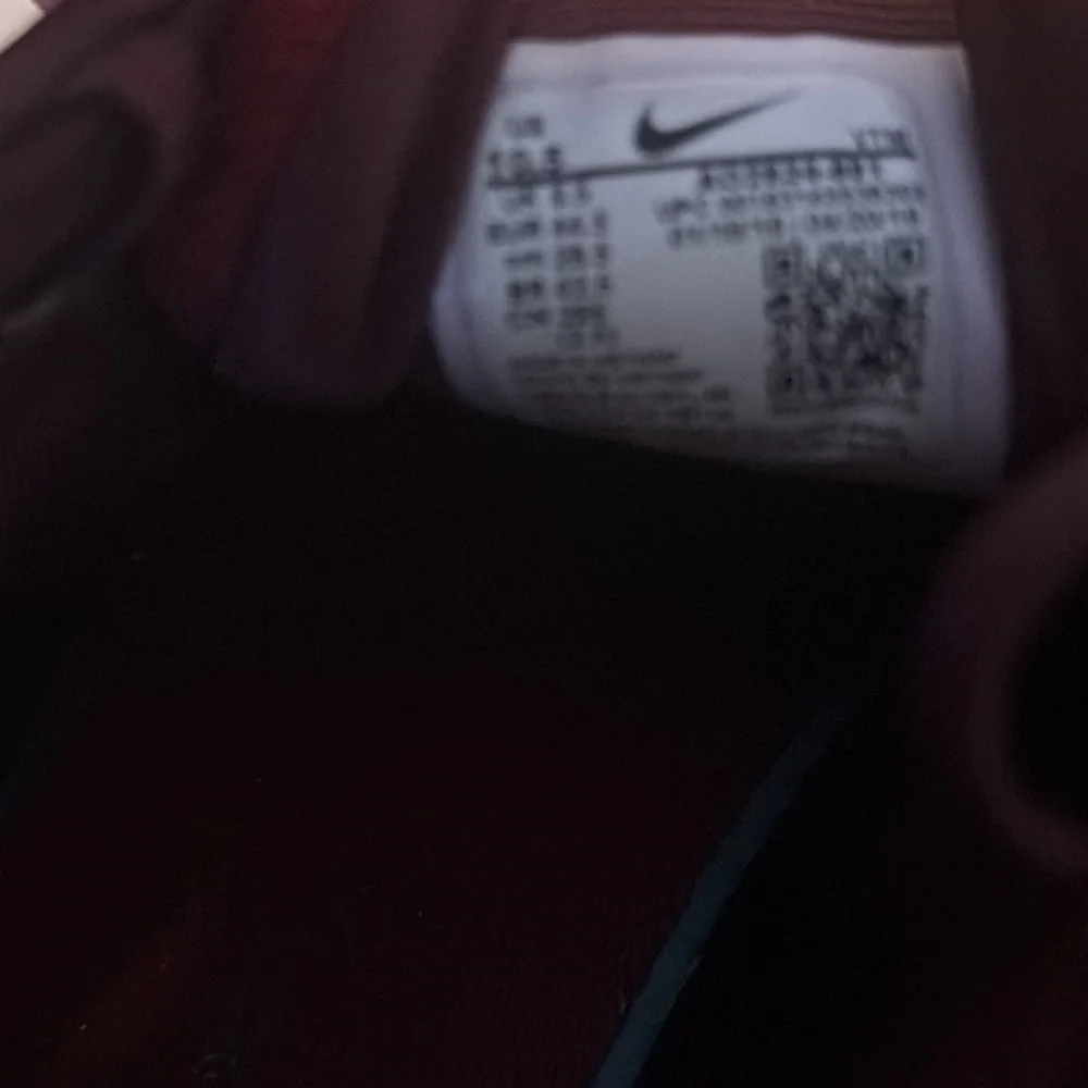 Nike Air Max 720 - COLOR RED